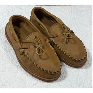 Minnetonka Women's 8.5 Tan Leather Moccasin Slip On Casual Comfort Driving Shoes